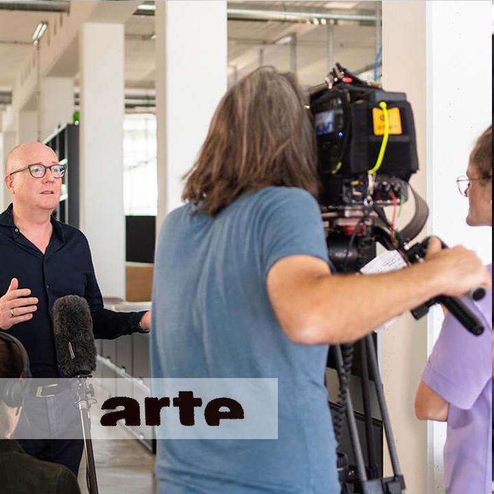 Für die Sendung XENIUS – Arbeiten 4.0 interviewt die ARTE-HR-Redaktion den CSMM-Gründer und geschäftsführenden Gesellschafter Timo Brehme
