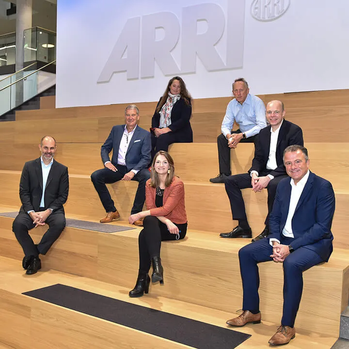 Digitalministerin Judith Gerlach eröffnet die von CSMM-Architekten Sven Bietau und Kerstin Littel mit Hoffmann Amtsberg gestalteten filmreifen neue Firmenzentrale von ARRI